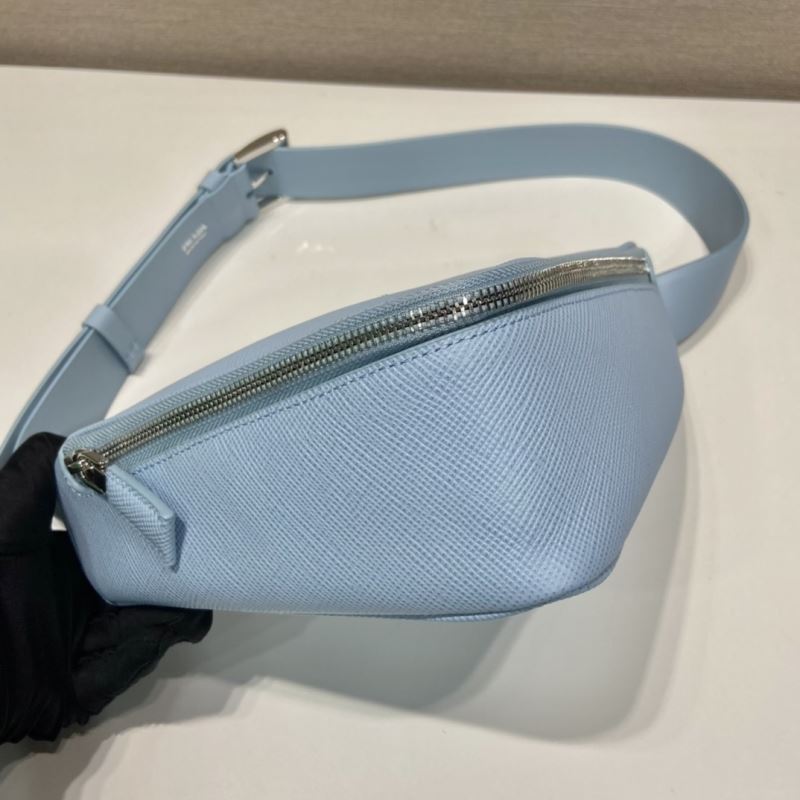 Pra*a triangle pouch
